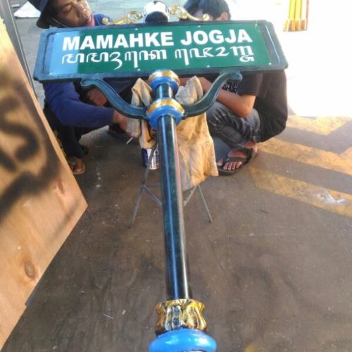 papan-nama-mamahke-jogja-3