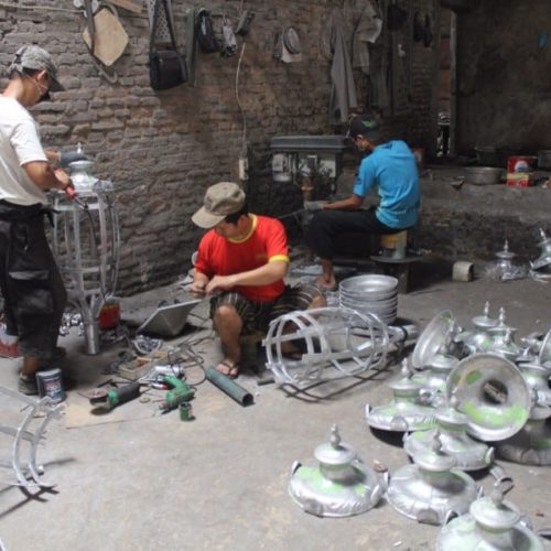 proyek-tiang-lampu-mandalika-10