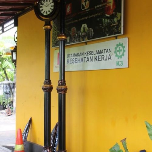 tiang-jam-pasar-peterongan-1