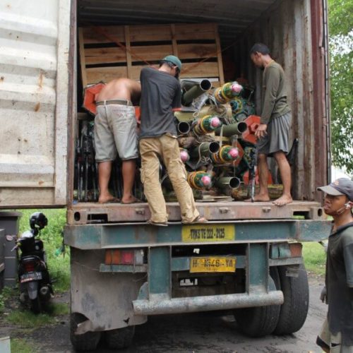 tiang-lampu-jalan-manado-8 tiang-lampu-jalan-manado-8