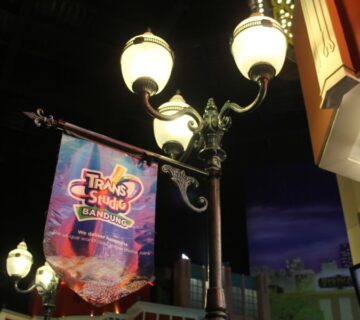 tiang-lampu-trans-studio-bandung-9