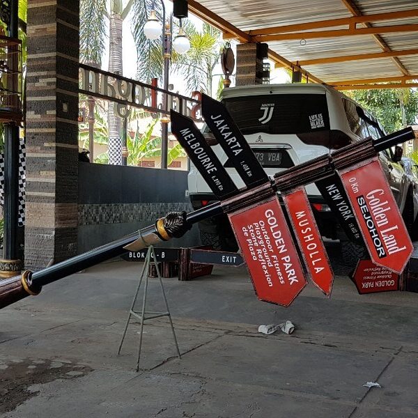 tiang-penunjuk-arah-charisma-accessories-7