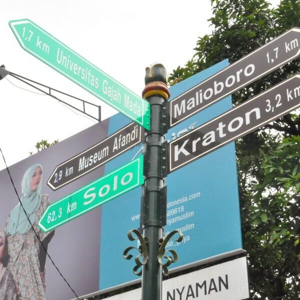 tiang-penunjuk-arah-jogja-11