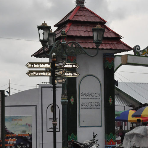 tiang-penunjuk-arah-jogja-3