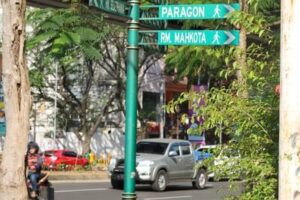 tiang-penunjuk-jalan-palembang-1 tiang-penunjuk-jalan-palembang-1