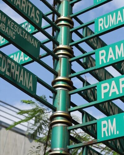 tiang-penunjuk-jalan-palembang-3