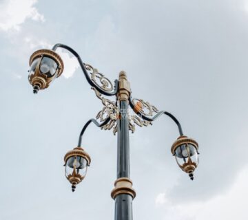 cabang-3-tiang-lampu