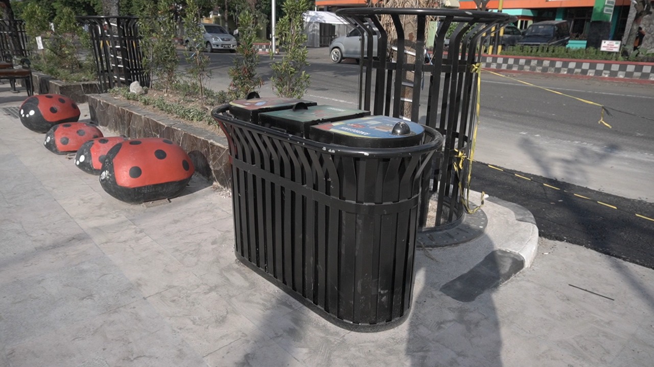 tempat-sampah-3-in-1