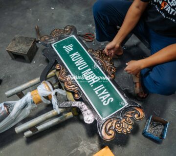 tiang lampu