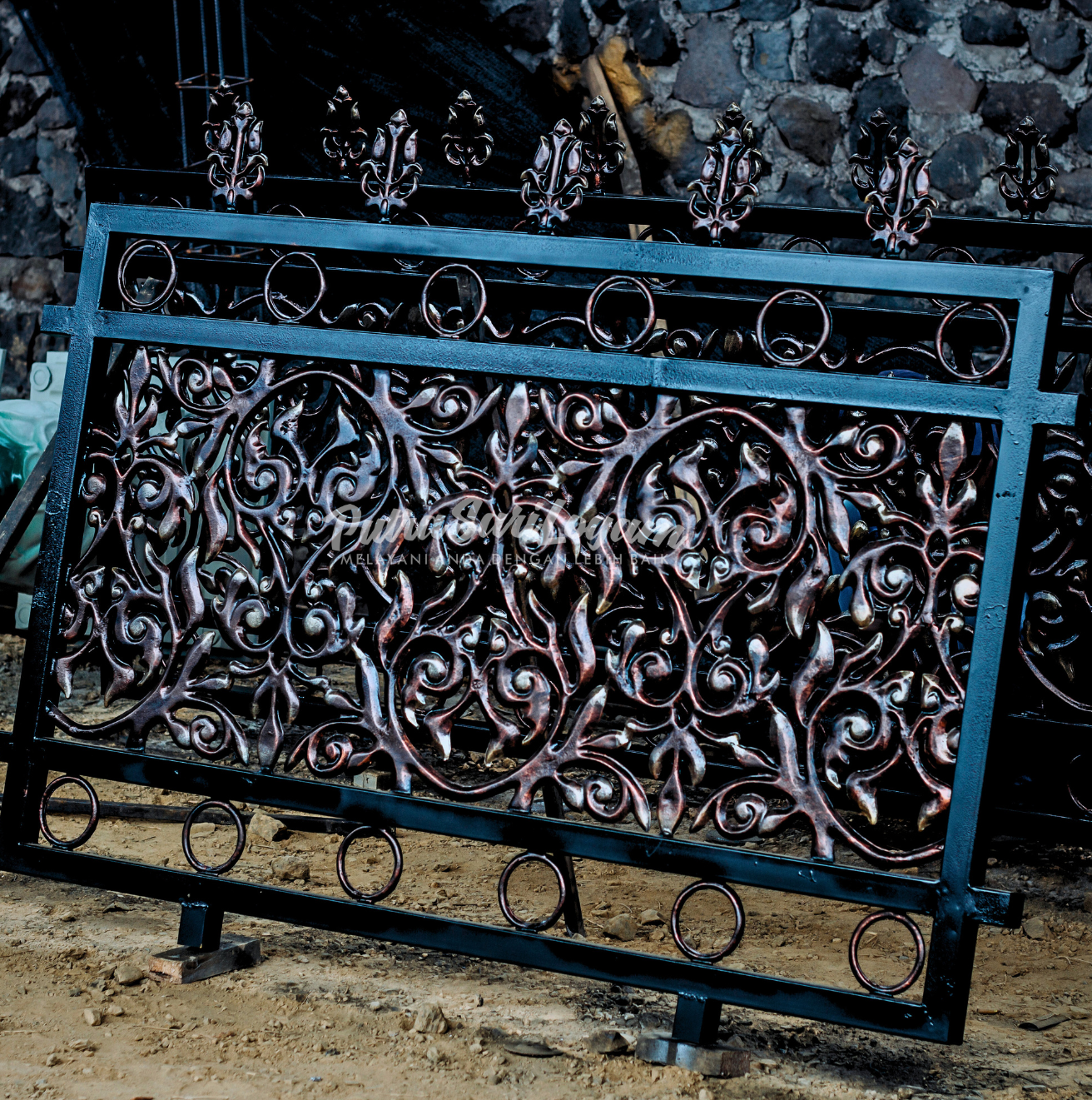 pagar putra sari logam