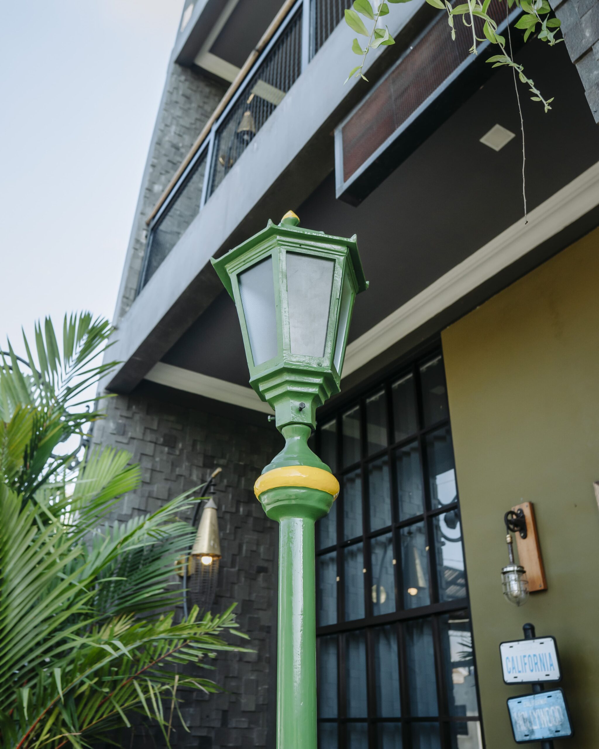 Bagaimana Cara Memilih Tiang Lampu Taman Yang Tepat?