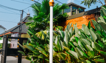 Tiang Lampu New Custom Dengan Ornament Kapal Diatasnya