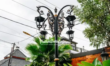 4 arms 4 Cabang Tiang Lampu Penerangan Jalan Estetis Nganjuk.