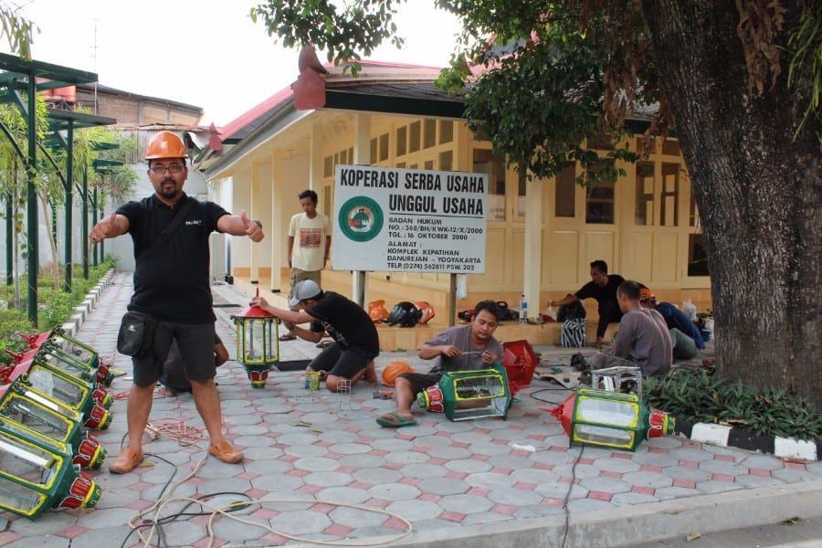 proyek lampu taman cor besi kantor gubernur yogyakarta