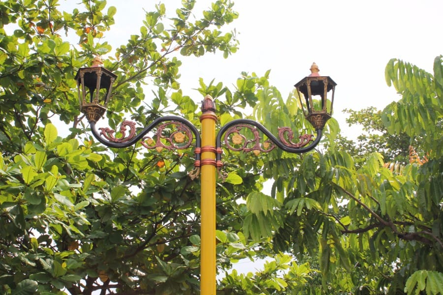 proyek tiang lampu cabang klasik kabupaten lombok tengah