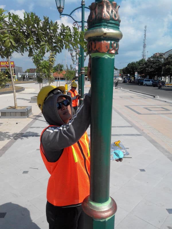 proyek tiang lampu alun-alun kabupaten rembang