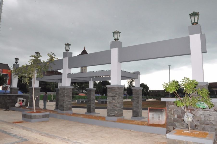 proyek tiang lampu taman alun-alun kabupaten rembang